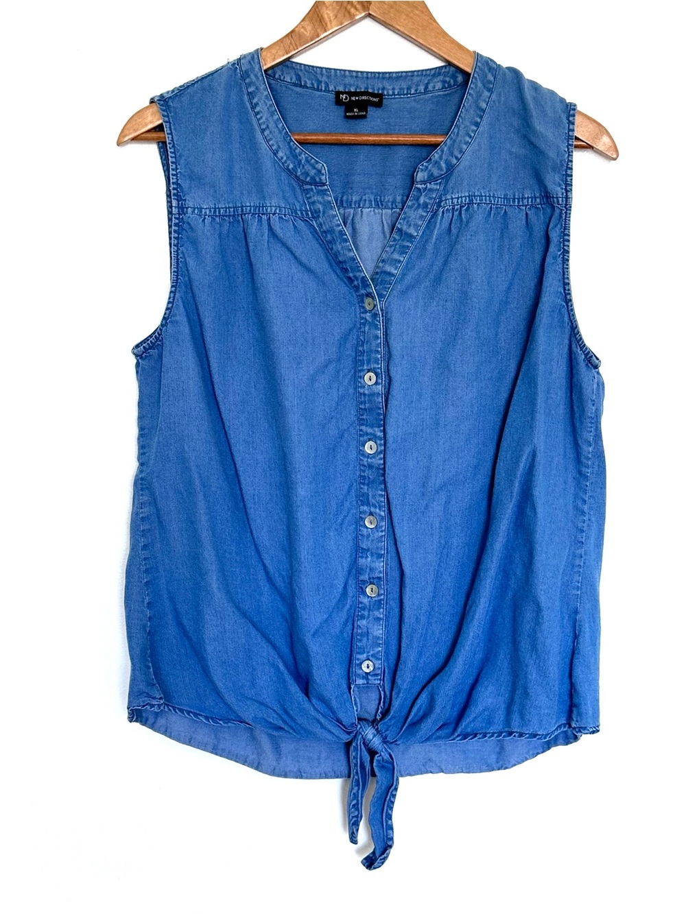 New Directions Shirt Women’s XL Blue Lyocell Button Up Sleeveless V Neck Top